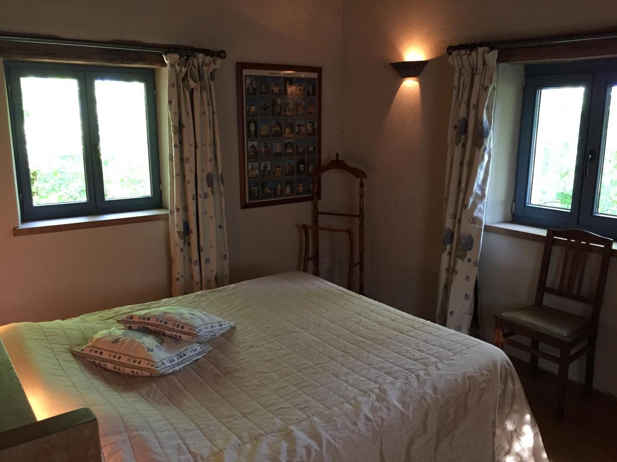 Les Huguets Bed & Breakfast Вилньов-сюр-Ло Стая снимка