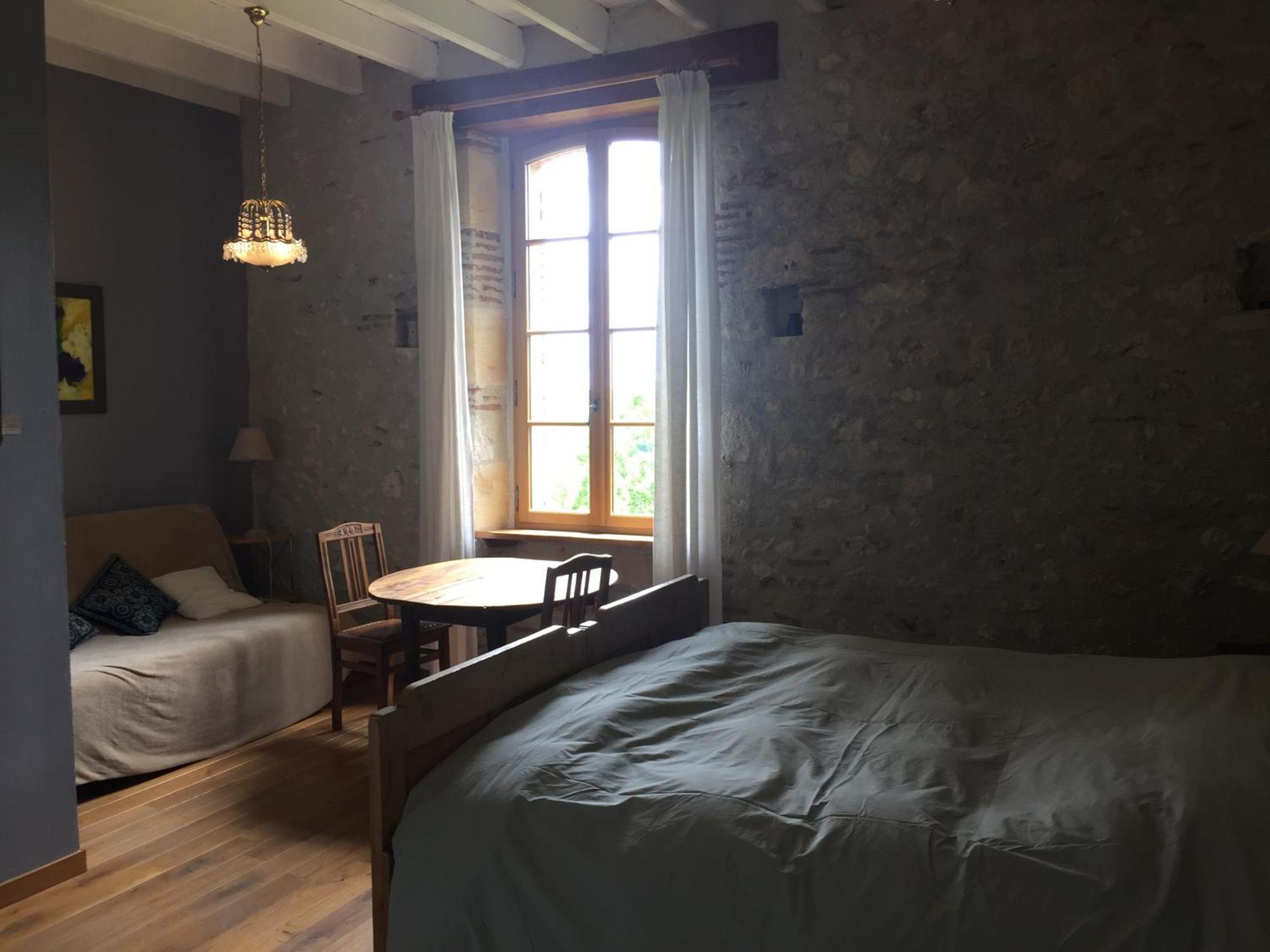 Les Huguets Bed & Breakfast Вилньов-сюр-Ло Стая снимка