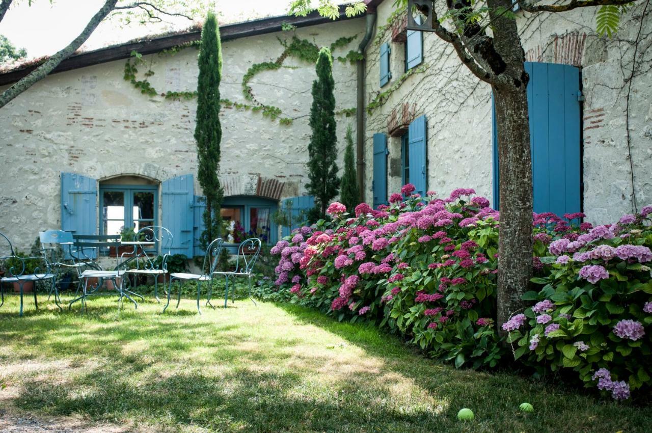 Les Huguets Bed & Breakfast Вилньов-сюр-Ло Екстериор снимка